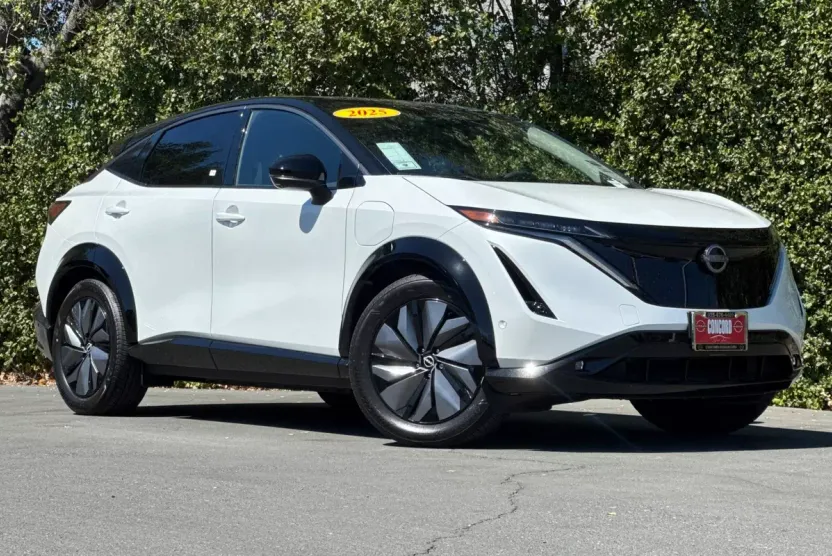 2025 Nissan ARIYA Platinum e-4ORCE photo 1