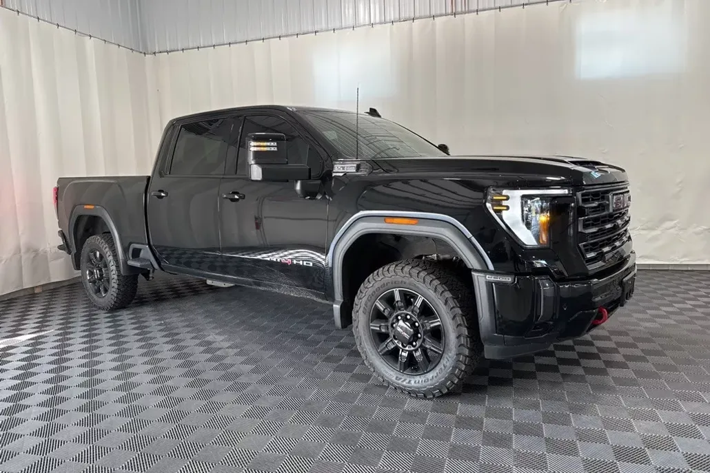 2024 Gmc Sierra HD AT4 photo 1