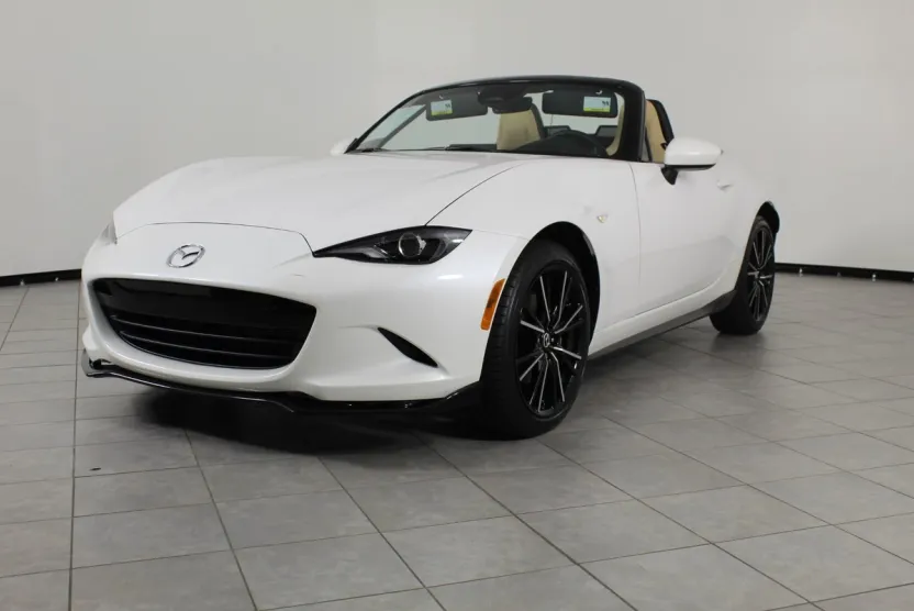 2025 Mazda MX-5 Miata Miata Grand Touring photo 1