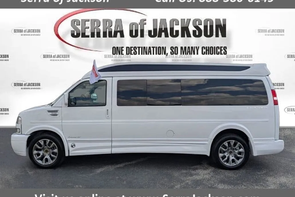 2024 Gmc Savana 2500 Cargo photo 1