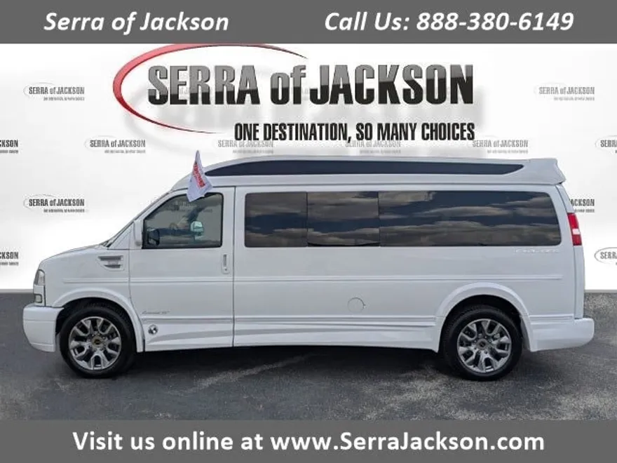 2024 Gmc Savana 2500 Cargo photo 1