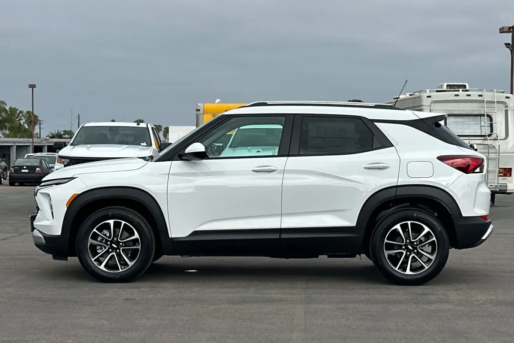 2026 Chevrolet Trailblazer LT photo 1
