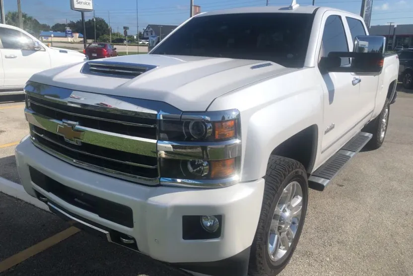 2019 Chevrolet Silverado 2500HD High Country photo 1