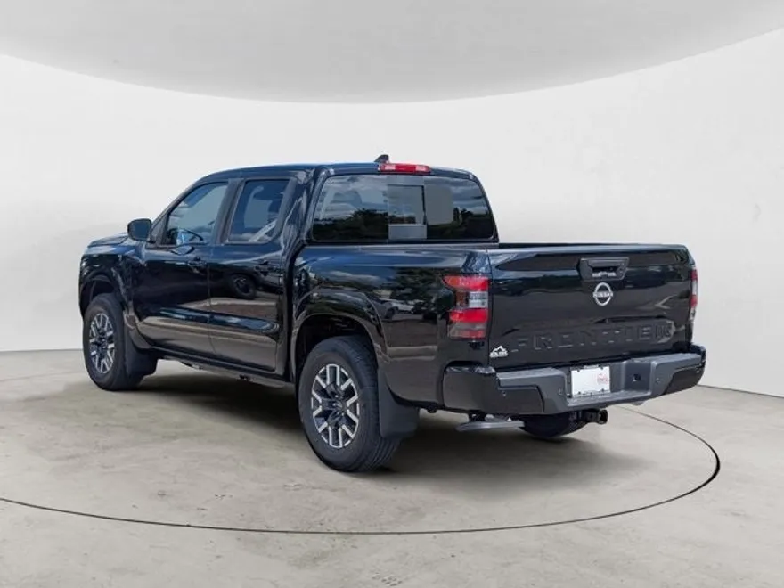 2026 Nissan Frontier SV photo 1