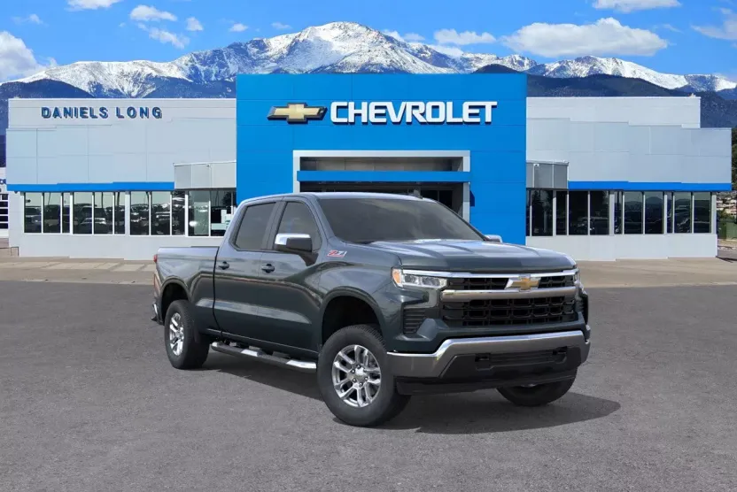 2026 Chevrolet Silverado 1500 LT photo 1