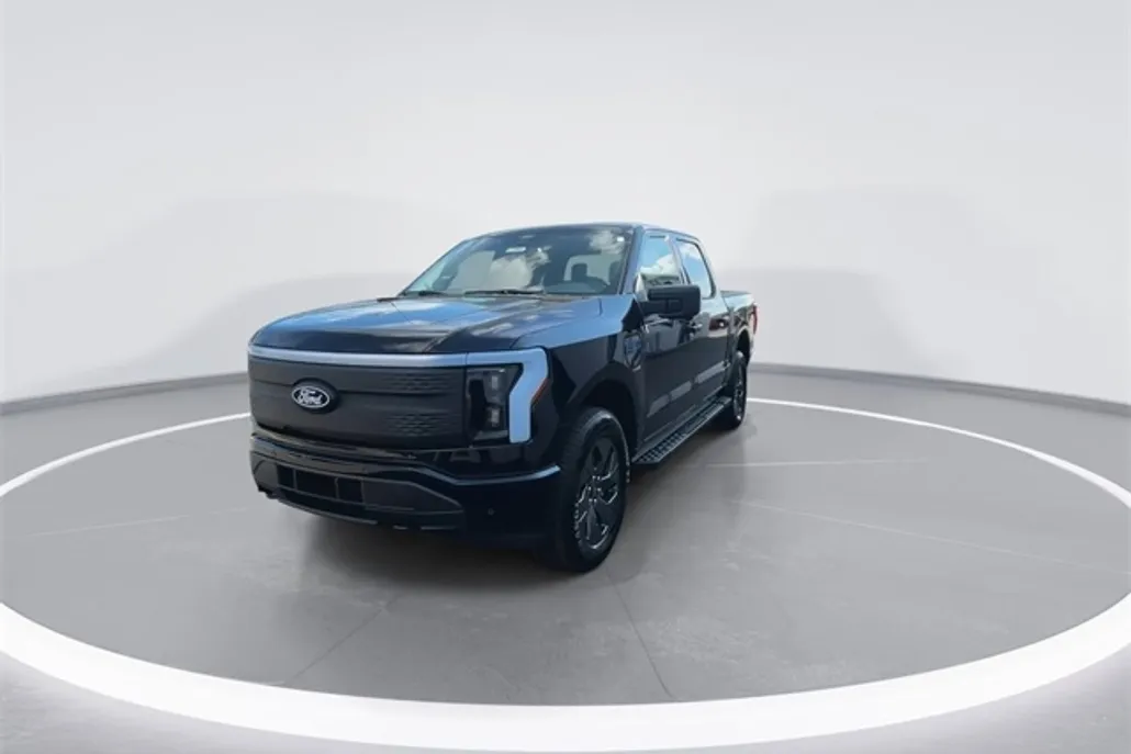 2025 Ford F-150 Lightning photo 1