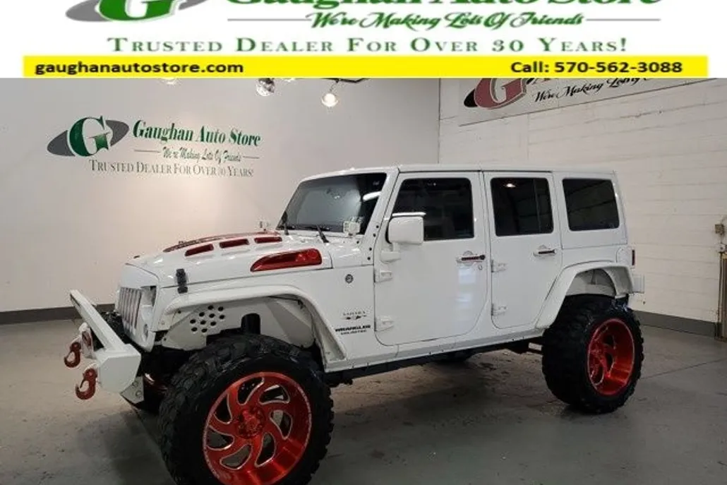 2016 Jeep Wrangler Unlimited Sahara photo 1