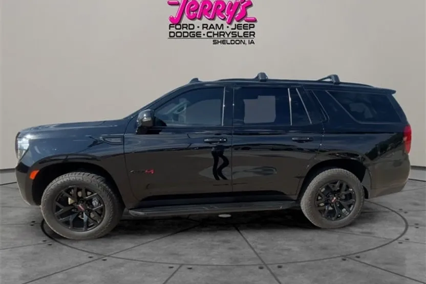2022 Gmc Yukon AT4 photo 1