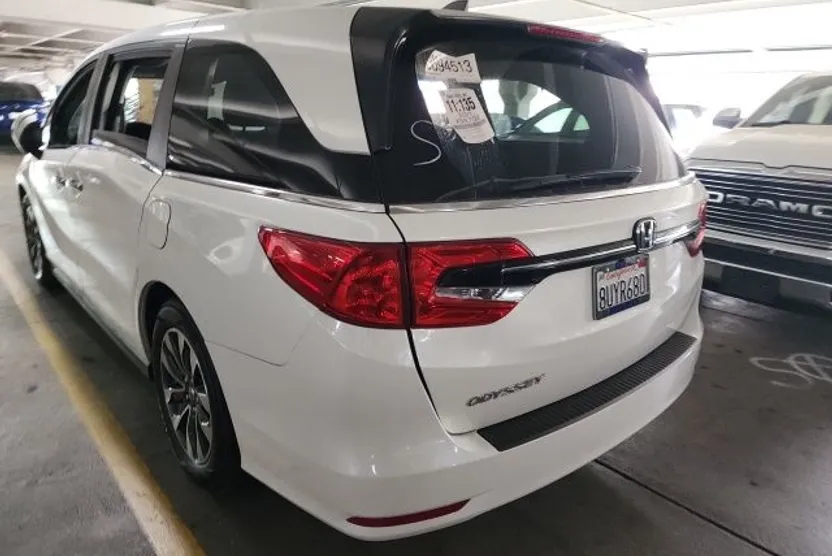 2021 Honda Odyssey EX-L photo 1