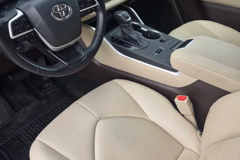 2022 Toyota Highlander Hybrid XLE photo 1