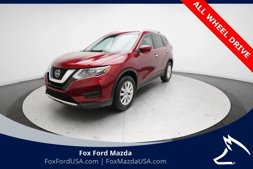 2020 Nissan Rogue SV photo 1