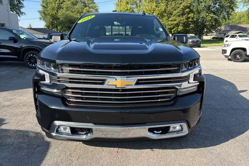 2021 Chevrolet Silverado High Country photo 1
