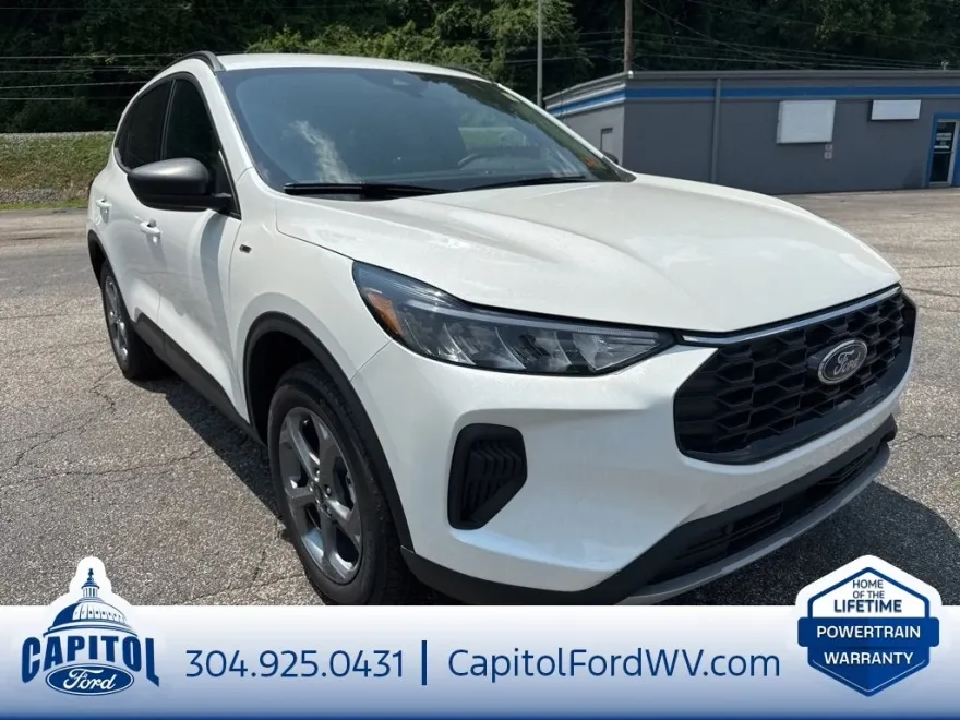 2025 Ford Escape ST-Line photo 1