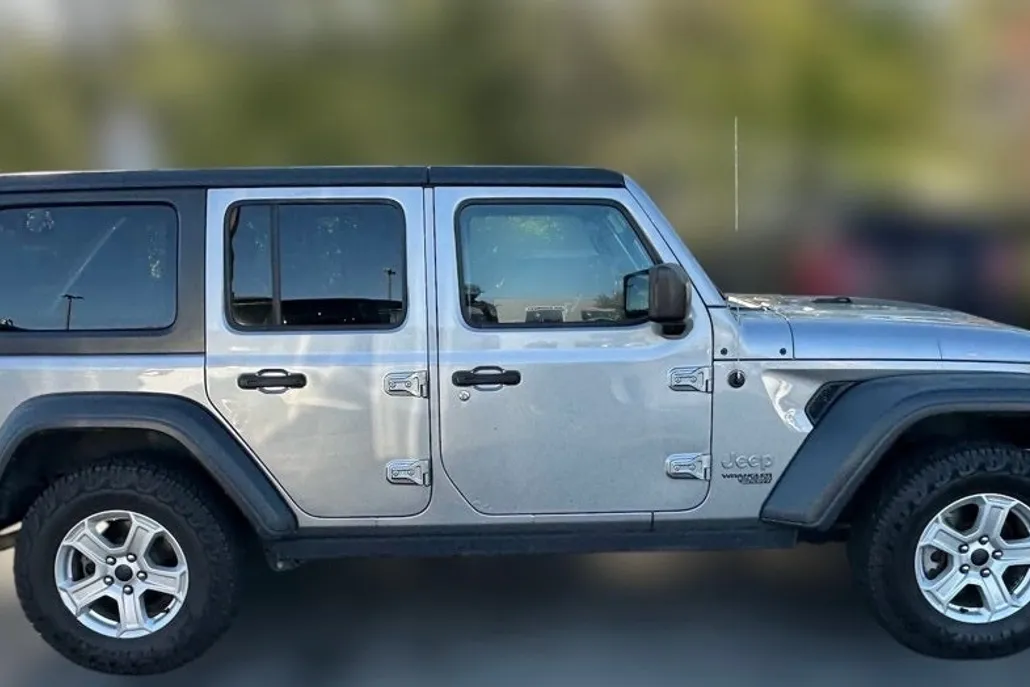 2018 Jeep Wrangler Unlimited Sport S photo 1