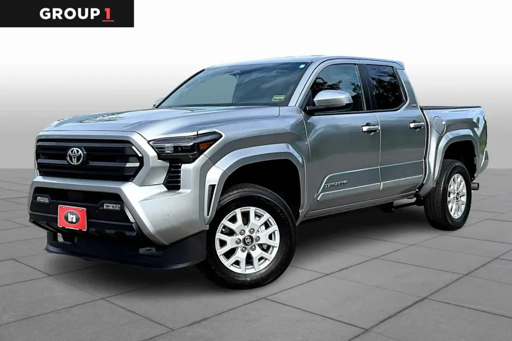 2025 Toyota Tacoma SR5 photo 1