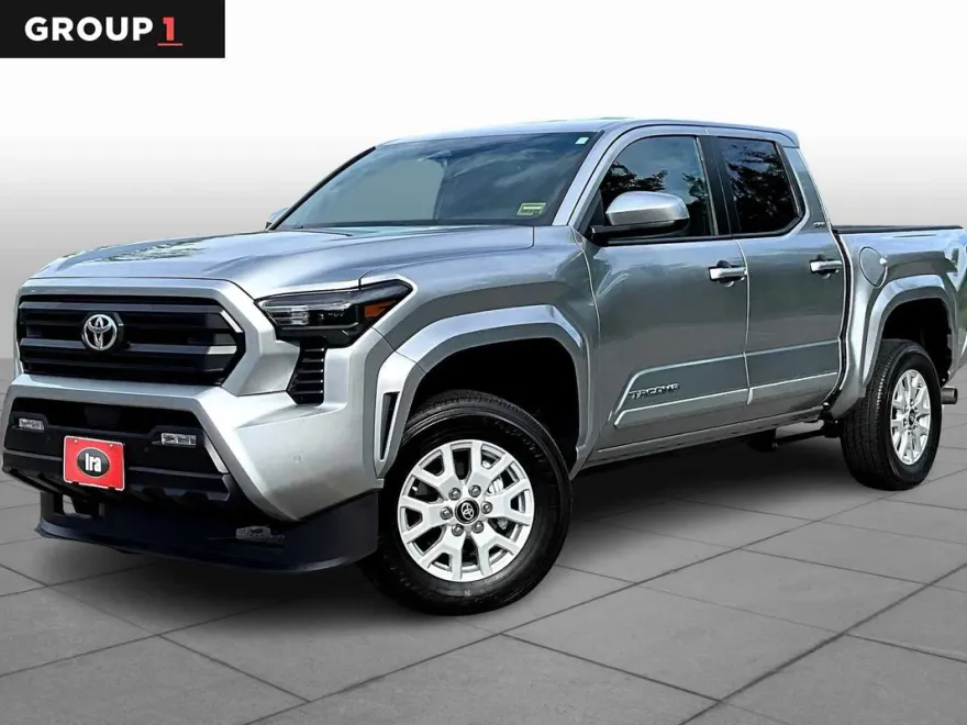 2025 Toyota Tacoma SR5 photo 1
