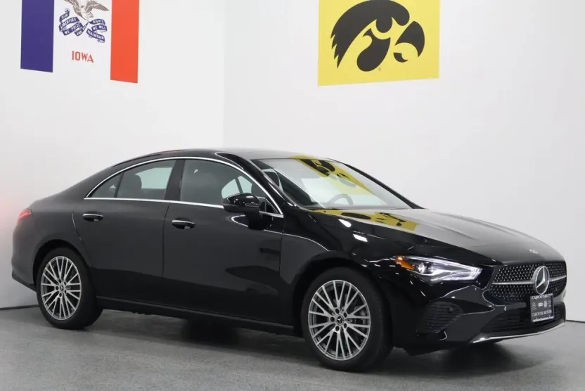 2025 Mercedes Benz CLA 250 4MATIC photo 1
