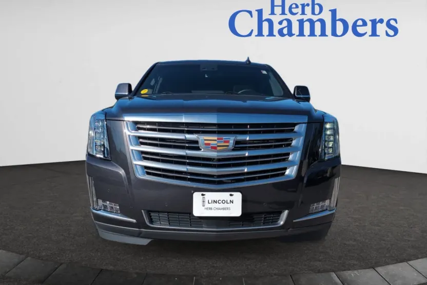 2017 Cadillac Escalade Platinum photo 1