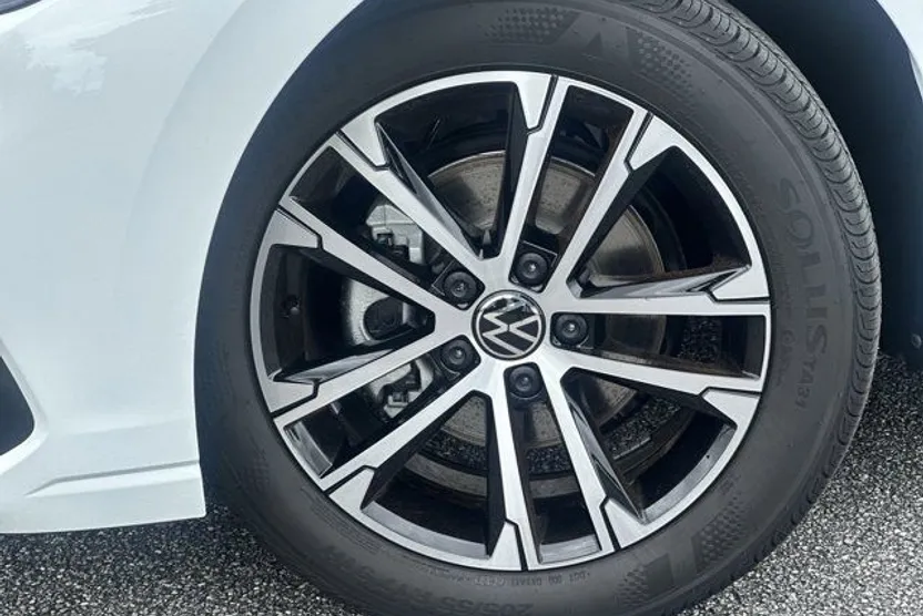 2025 Volkswagen Jetta 1.5T Sport photo 1