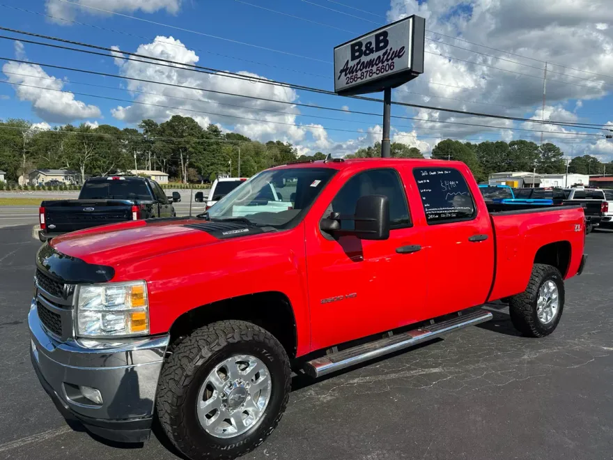 2012 Chevrolet Silverado 2500HD LT photo 1