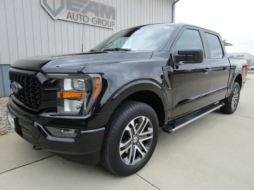 2023 Ford F-150 XL photo 1