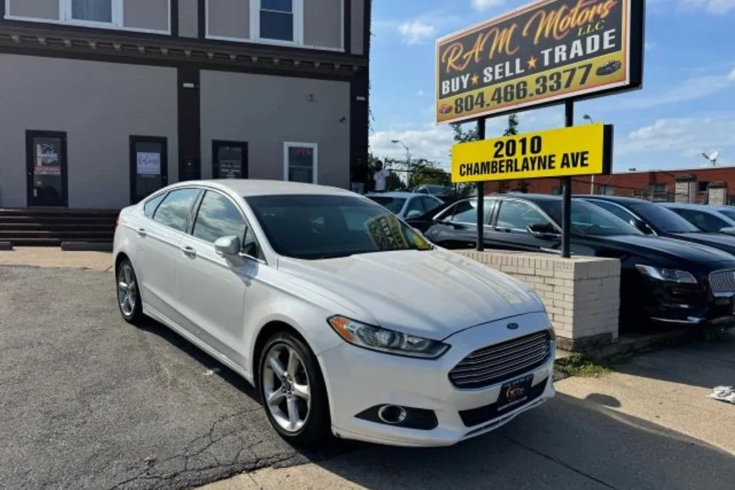 2014 Ford Fusion SE photo 1