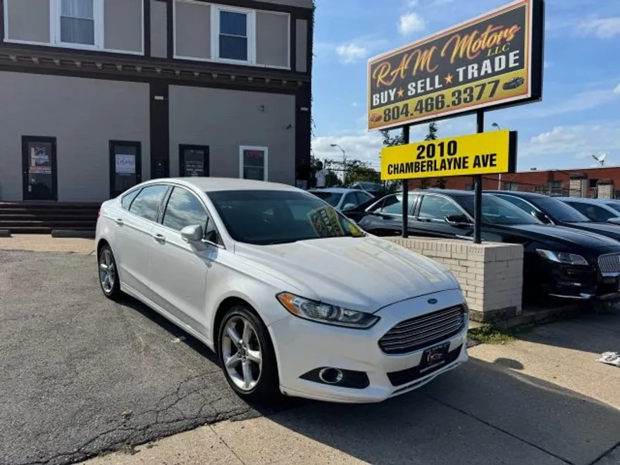 2014 Ford Fusion SE photo 1