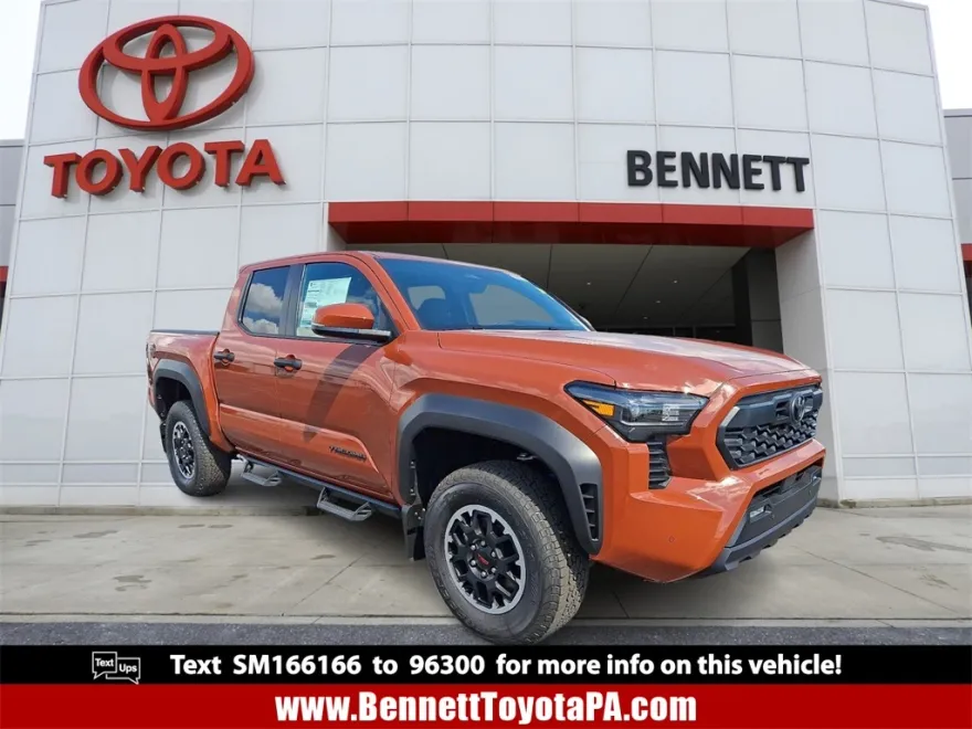 2025 Toyota Tacoma TRD Off-Road Double Cab photo 1