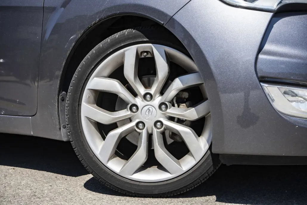 2015 Hyundai Veloster Base photo 1