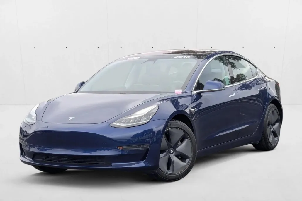 2018 Tesla Model 3 Long Range photo 1
