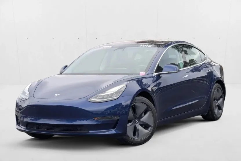 2018 Tesla Model 3 Long Range photo 1
