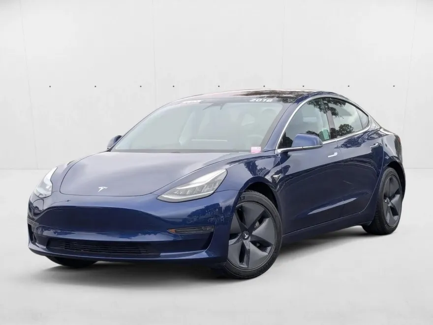 2018 Tesla Model 3 Long Range photo 1