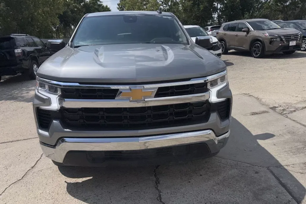 2024 Chevrolet Silverado 1500 photo 1
