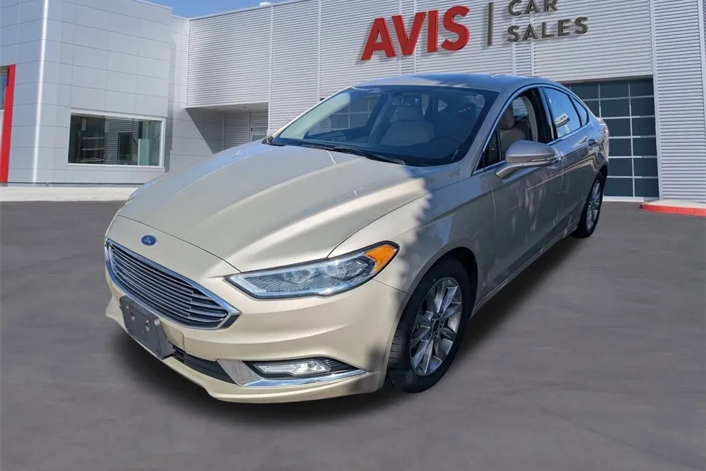 2017 Ford Fusion SE photo 1
