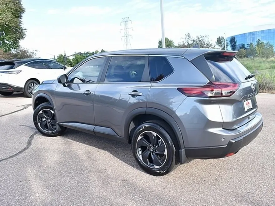 2026 Nissan Rogue SV photo 1