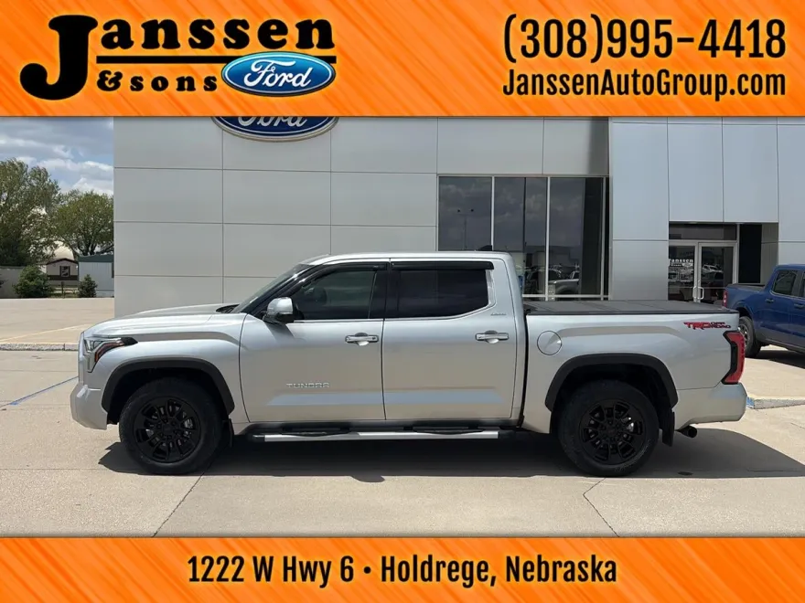 2022 Toyota Tundra Limited photo 1