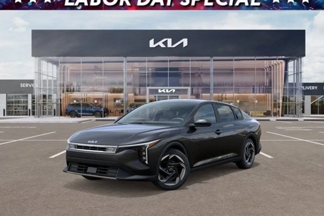 2025 Kia K4 EX photo 1