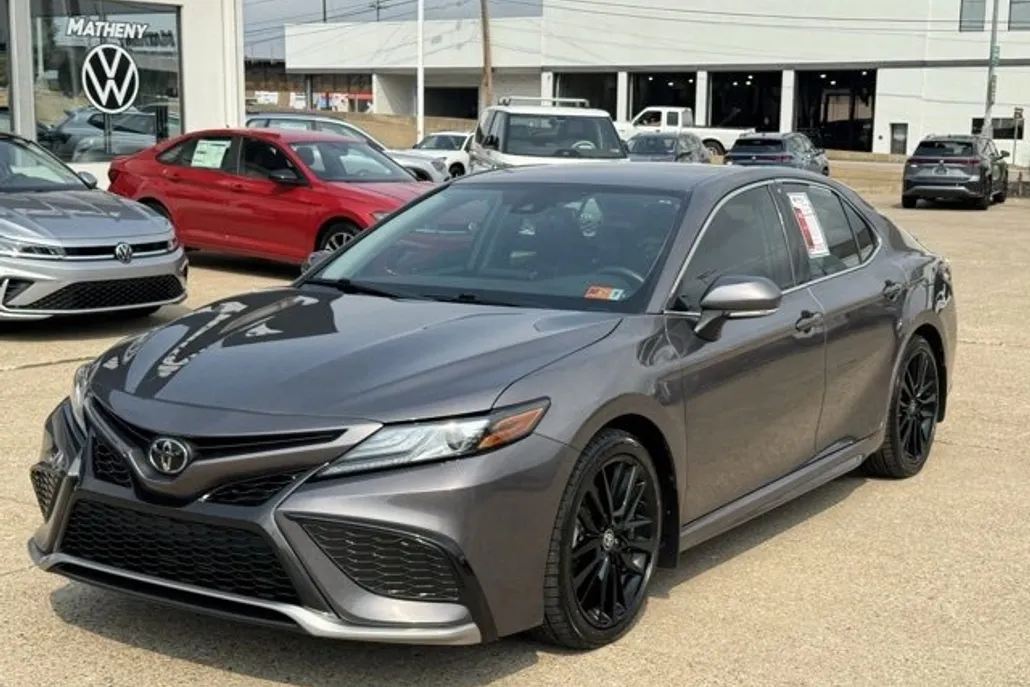 2023 Toyota Camry XSE photo 1
