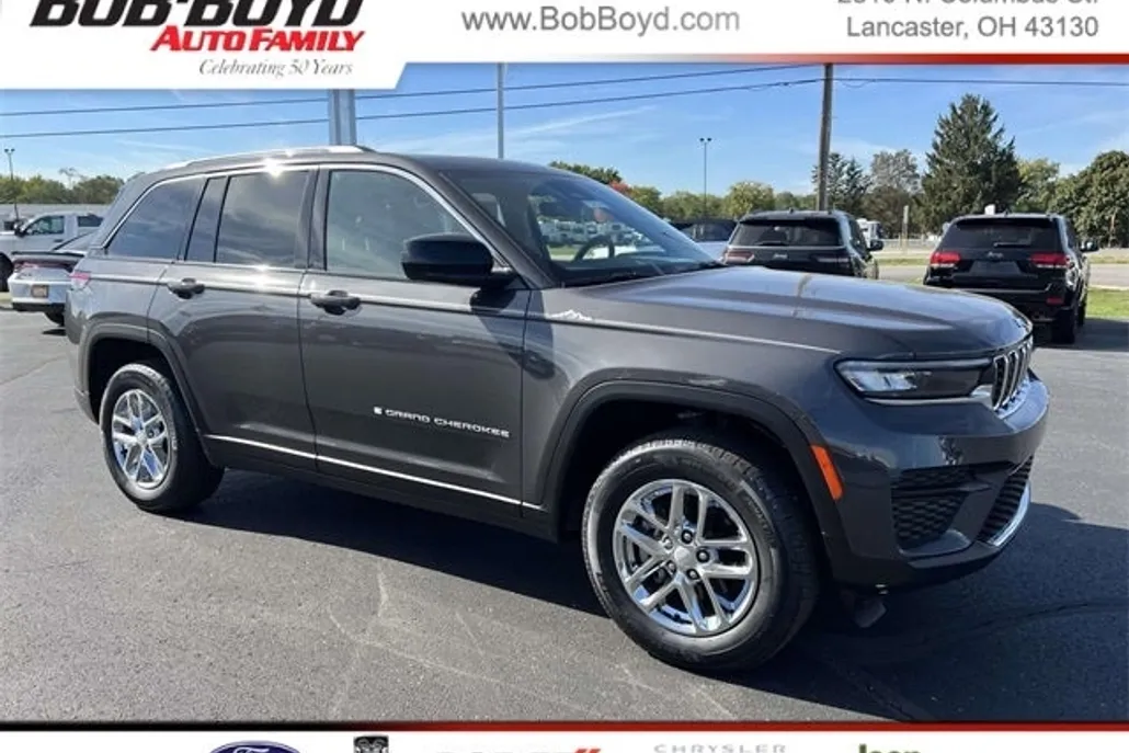 2025 Jeep Grand Cherokee Laredo photo 1