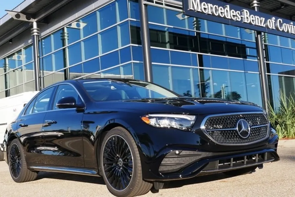 2025 Mercedes Benz E 350 photo 1