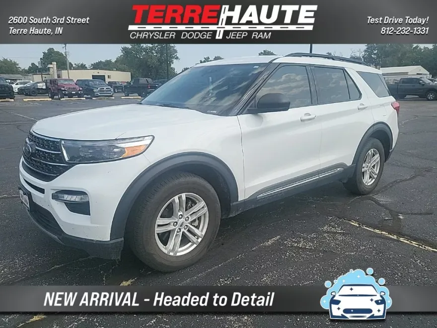 2023 Ford Explorer XLT photo 1
