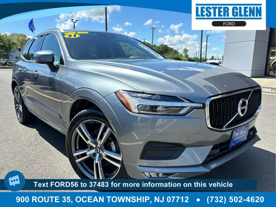 2021 Volvo XC60 Momentum T5 photo 1