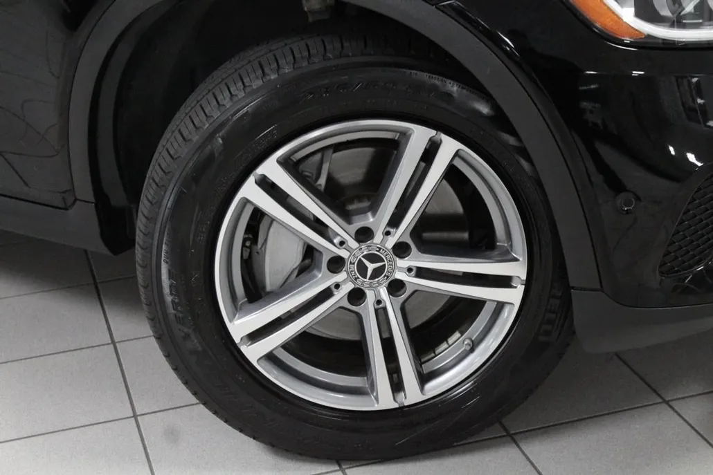 2022 Mercedes Benz GLC 300 4MATIC photo 1