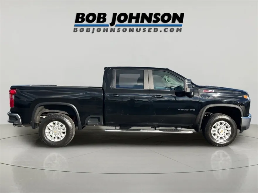 2022 Chevrolet Silverado 2500HD LT photo 1
