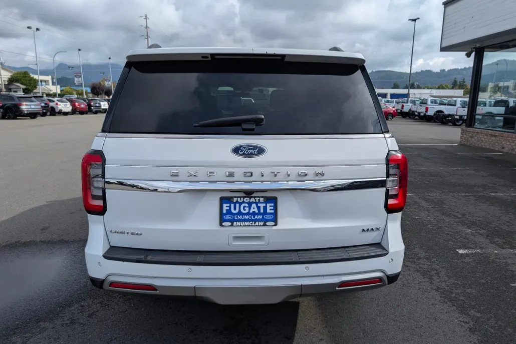 2023 Ford Expedition MAX Limited photo 1