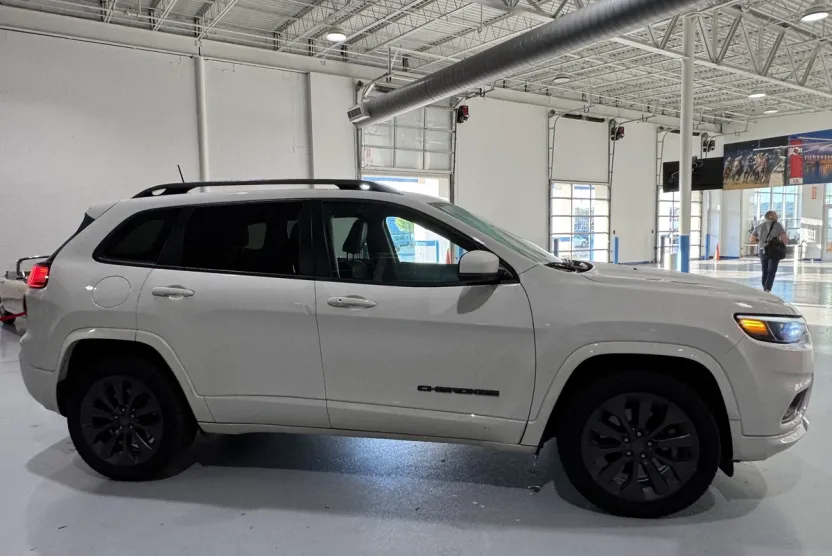 2019 Jeep Cherokee High Altitude photo 1