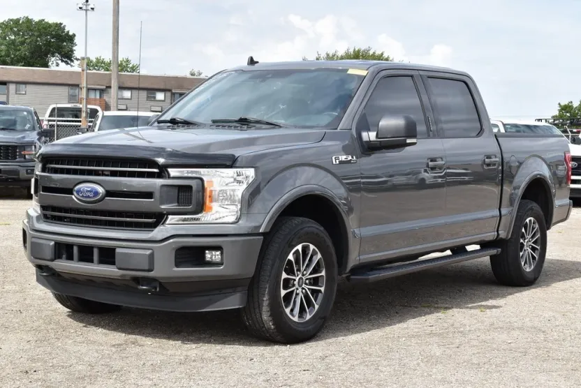 2020 Ford F-150 XLT photo 1
