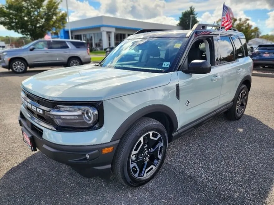 2024 Ford Bronco Sport Outer Banks photo 1