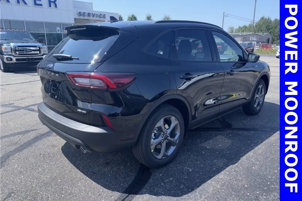 2025 Ford Escape ST-Line photo 1