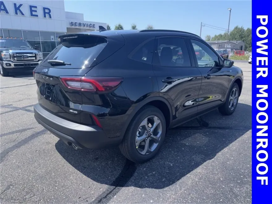 2025 Ford Escape ST-Line photo 1